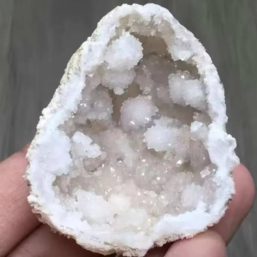 Natural And Beautiful Agate Geode Bedroom Office Decoration Decoration Aromatherapy Stone Diffuser Stone Crystal Decoration