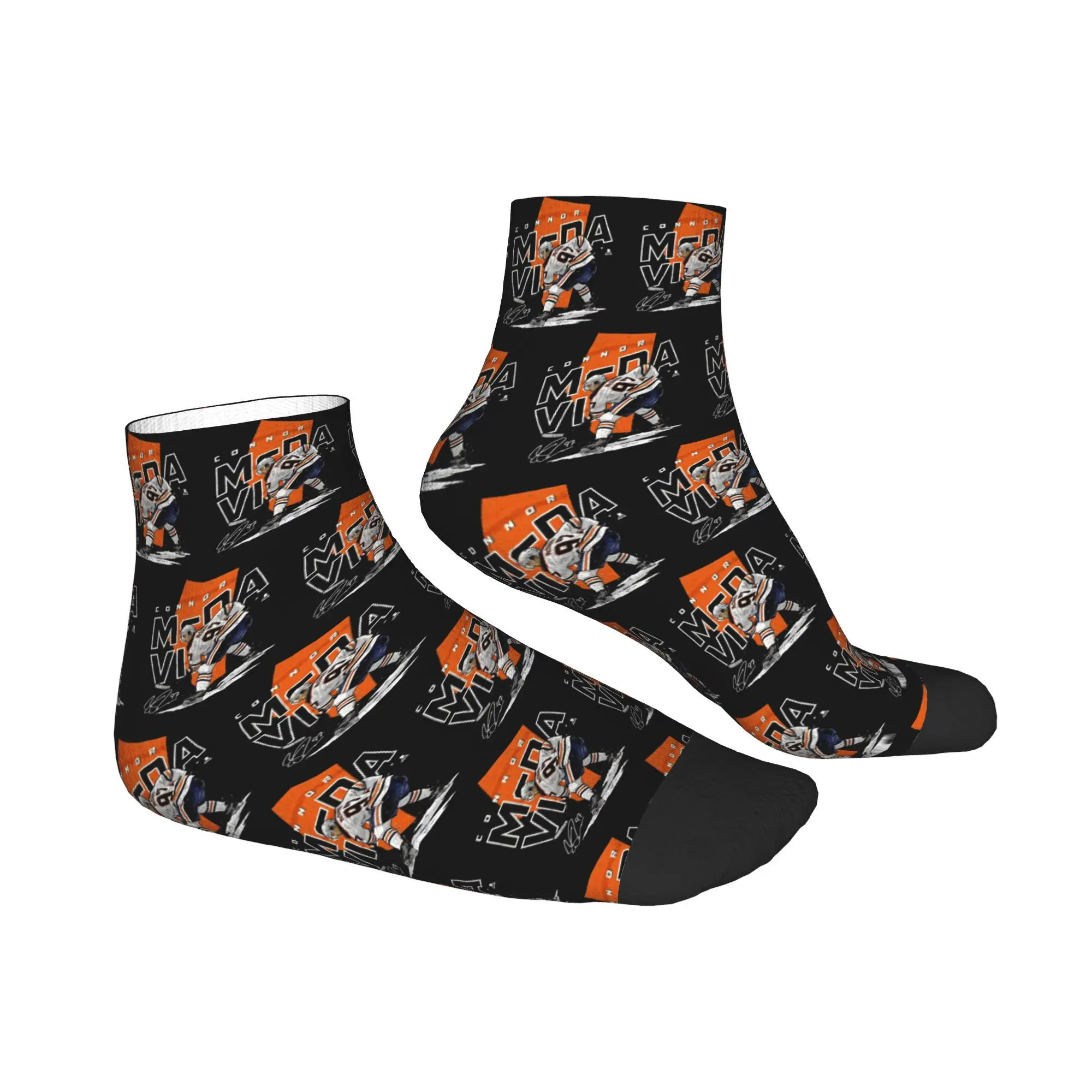 All Seasons Connor McDavid 97 for Edmonton Oilers fans Socks Harajuku Crew Socks Hip Hop Stockings for Men Women Christmas Gifts