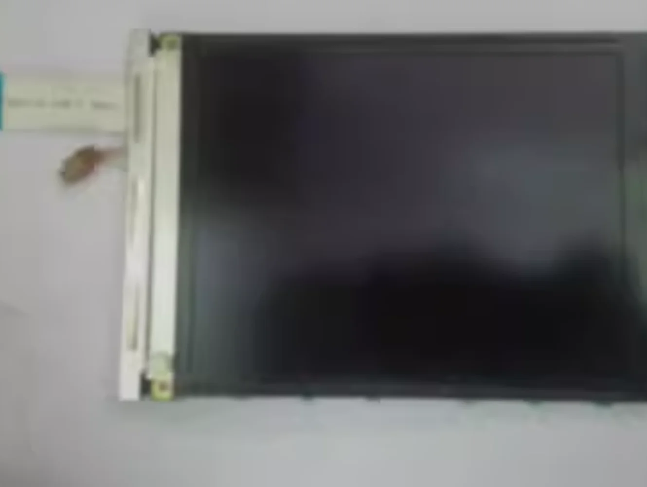 DG32240 ЖК-экран