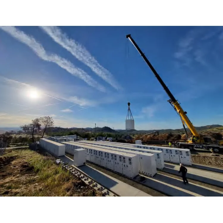 System magazynowania energii Risen SYL Container Bess Solar Battery, kontener 40 stóp, 215 kWh, 100 kW