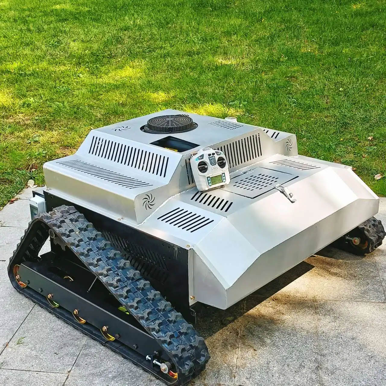 

Промышленная газонокосилка-робот 2025, бензиновая косилка, полностью дистанционное управление, запуск двигателя для садовой фермы, Wasteland