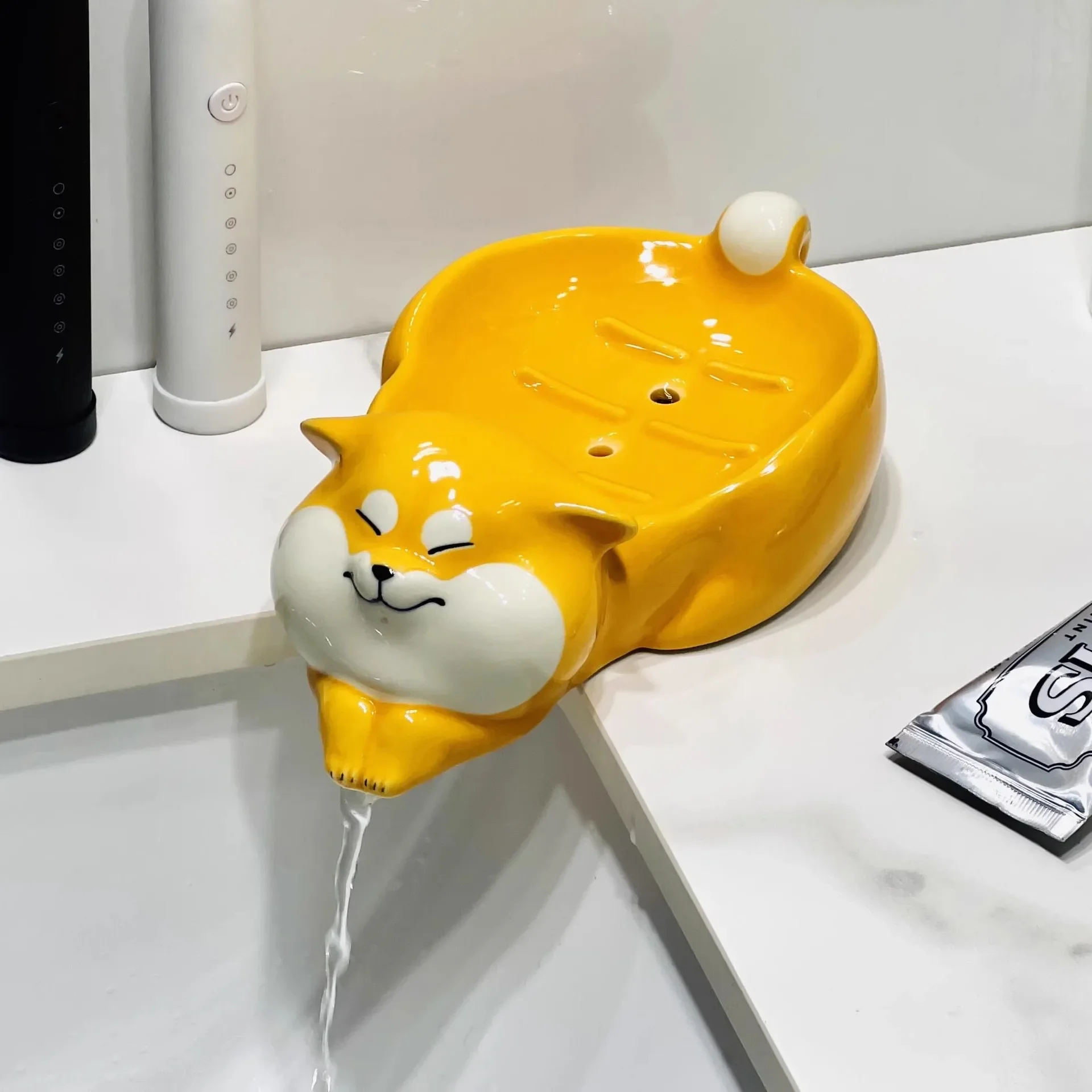 

Cartoon Creative Ceramic Love Shiba Dog Soap Box Shelf Bathroom Non-stagnant Drain Soap Dish Holder