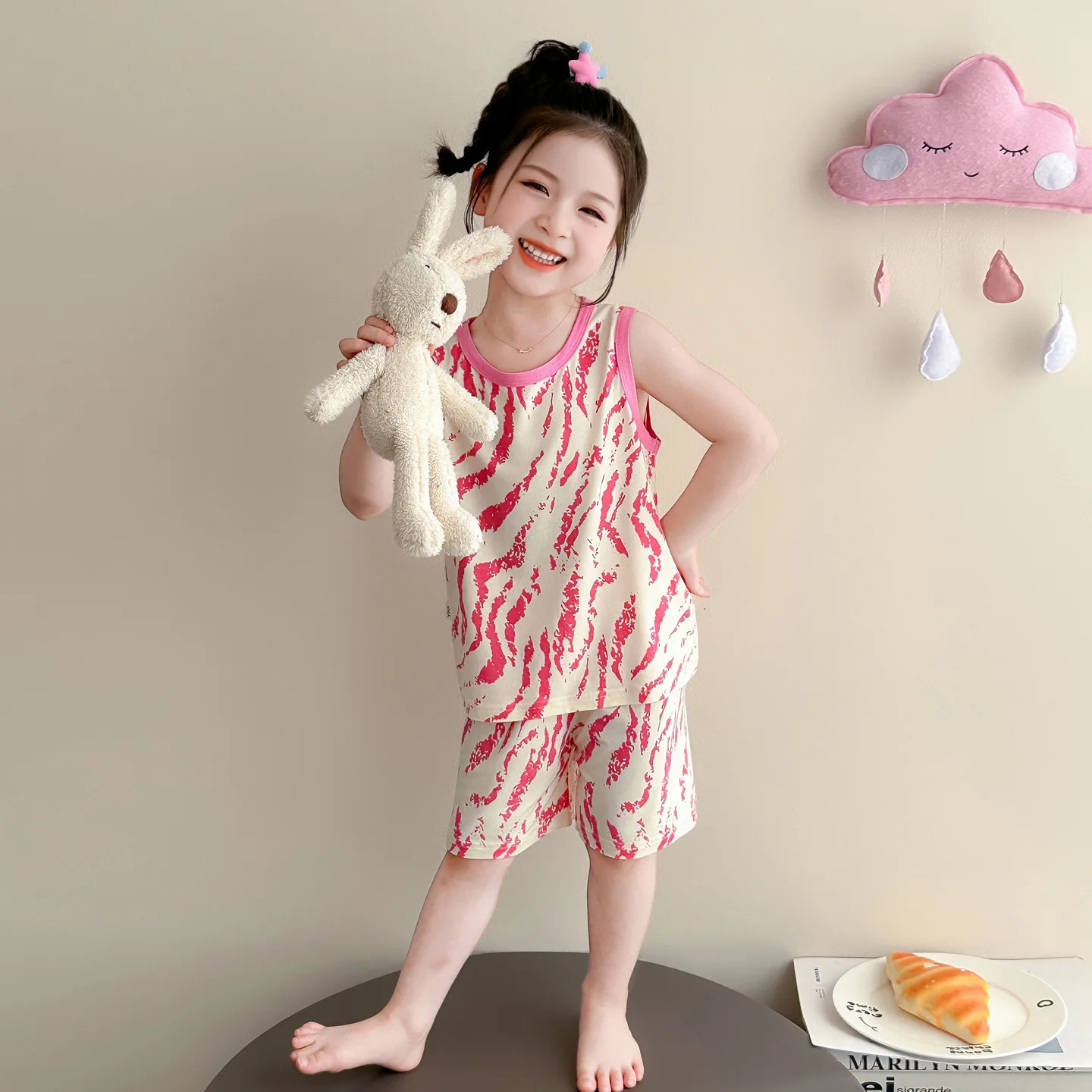 Girls Pajamas 2026 New Summer Thin Style Baby Girl Air-Conditioned Clothing Set Summer Fashion Sleeveless Shorts Home Wear