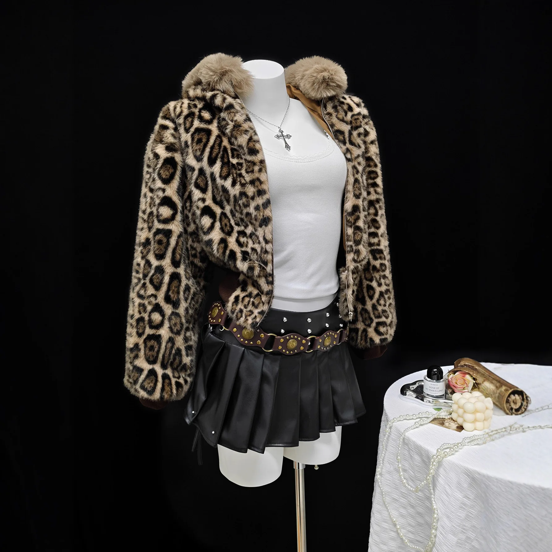Damen Sweatshirts Leopardenmuster Kurze Kapuzenpullover Fell Reißverschluss Kapuze Lange Ärmel Locker Dick Lässig Büro-Dame 2025 Herbst Winter