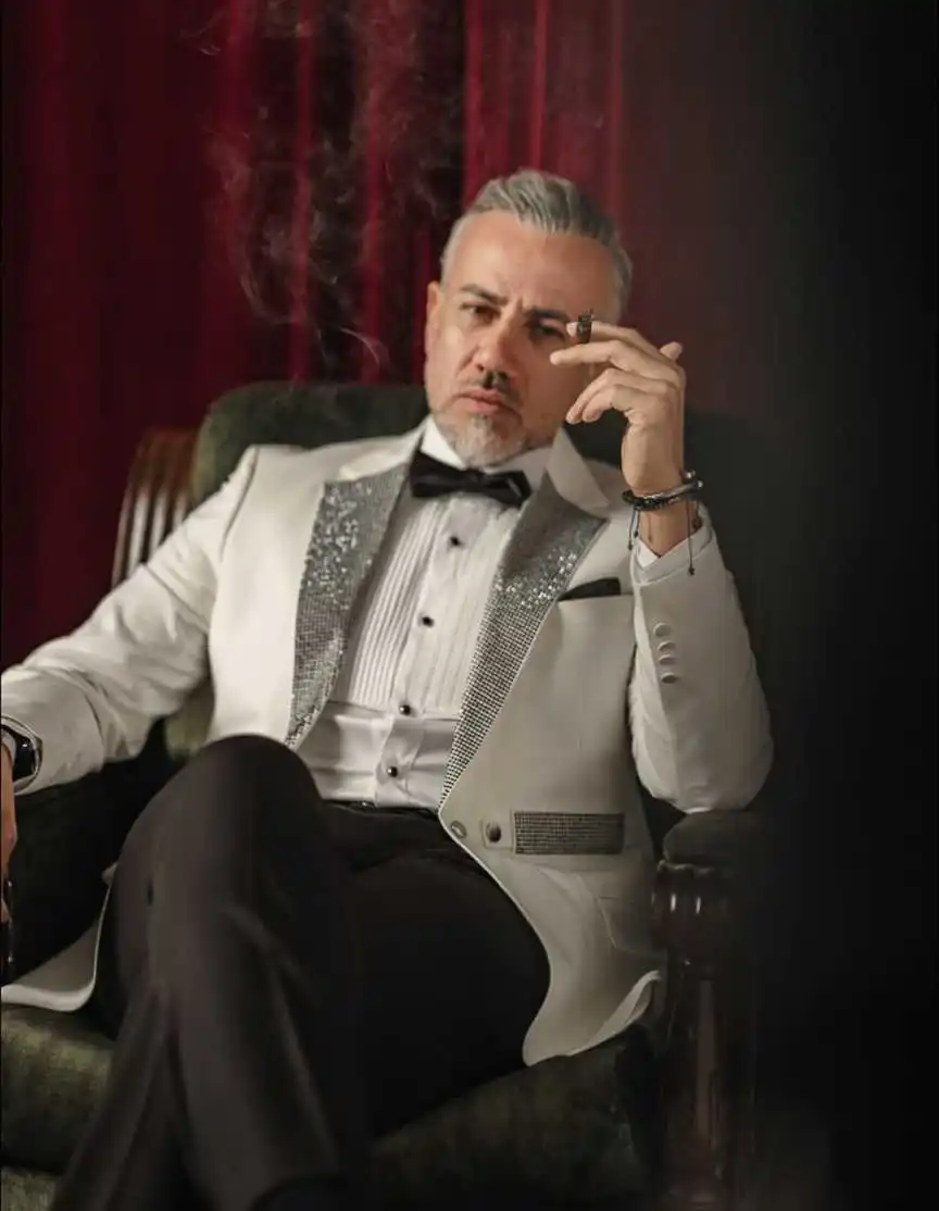Temperament Mens Suits 2 Pieces Jacket Pants Notch Lapel Crystal Beading Double Breasted Special Occasion Prom Party Customized