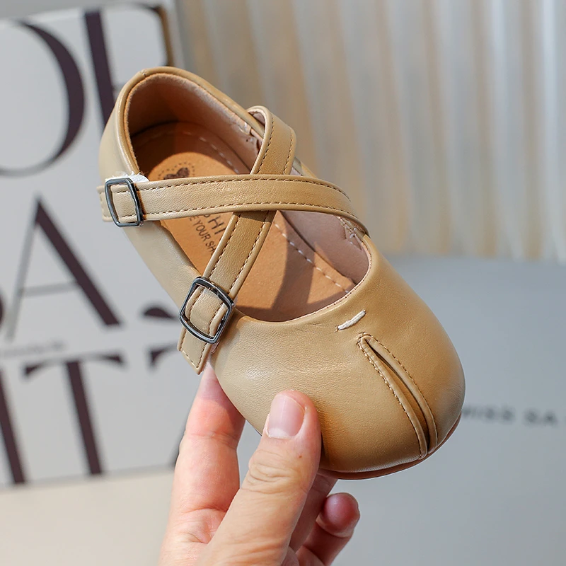 Children\'s Leather Shoes Apricot Vintage Cross Strap Leather Girls Single Shoes 2-6 Years Brown Soft Non-Slip Kids Baby Sandals