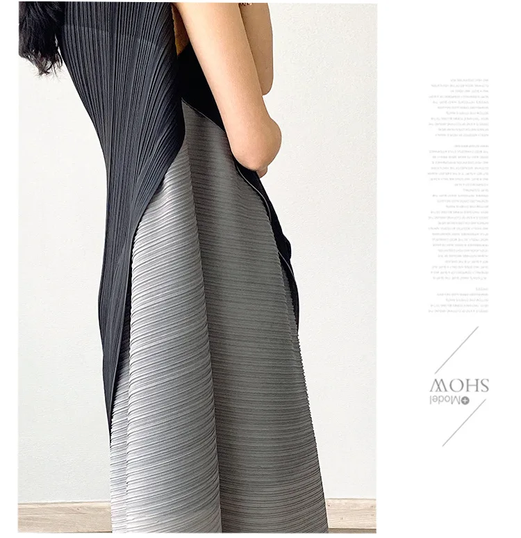 Miyake Plissiertes Kleid mit Farbblock-Design, Sommer 2025, Neues Modell mit Farbkollisions-Effekt, Locker Geschnittener A-Linien-Rock in Übergröße – Detail 6