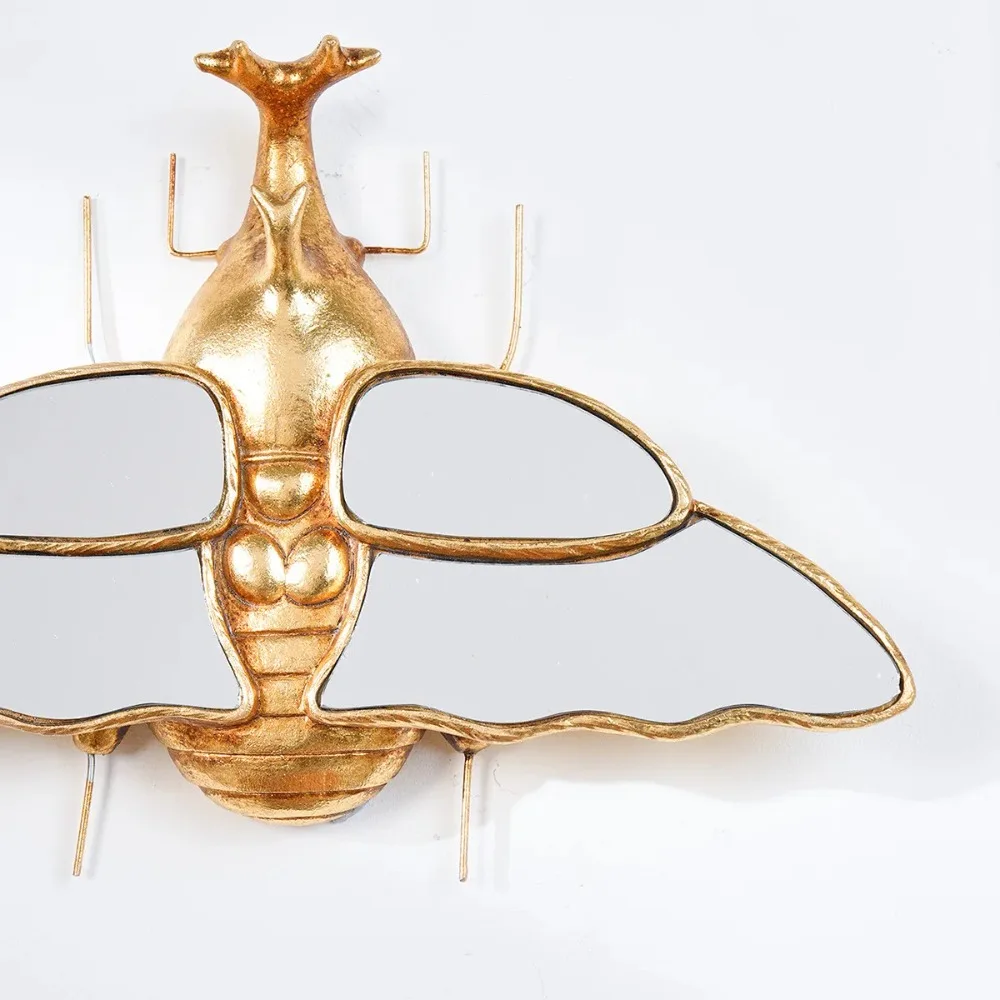 Golden Beetle Wall Mirror Resin Insect Wall Art with Mirror Wings Retro Home Decorations Living Room Bedroom Decoration Gifts