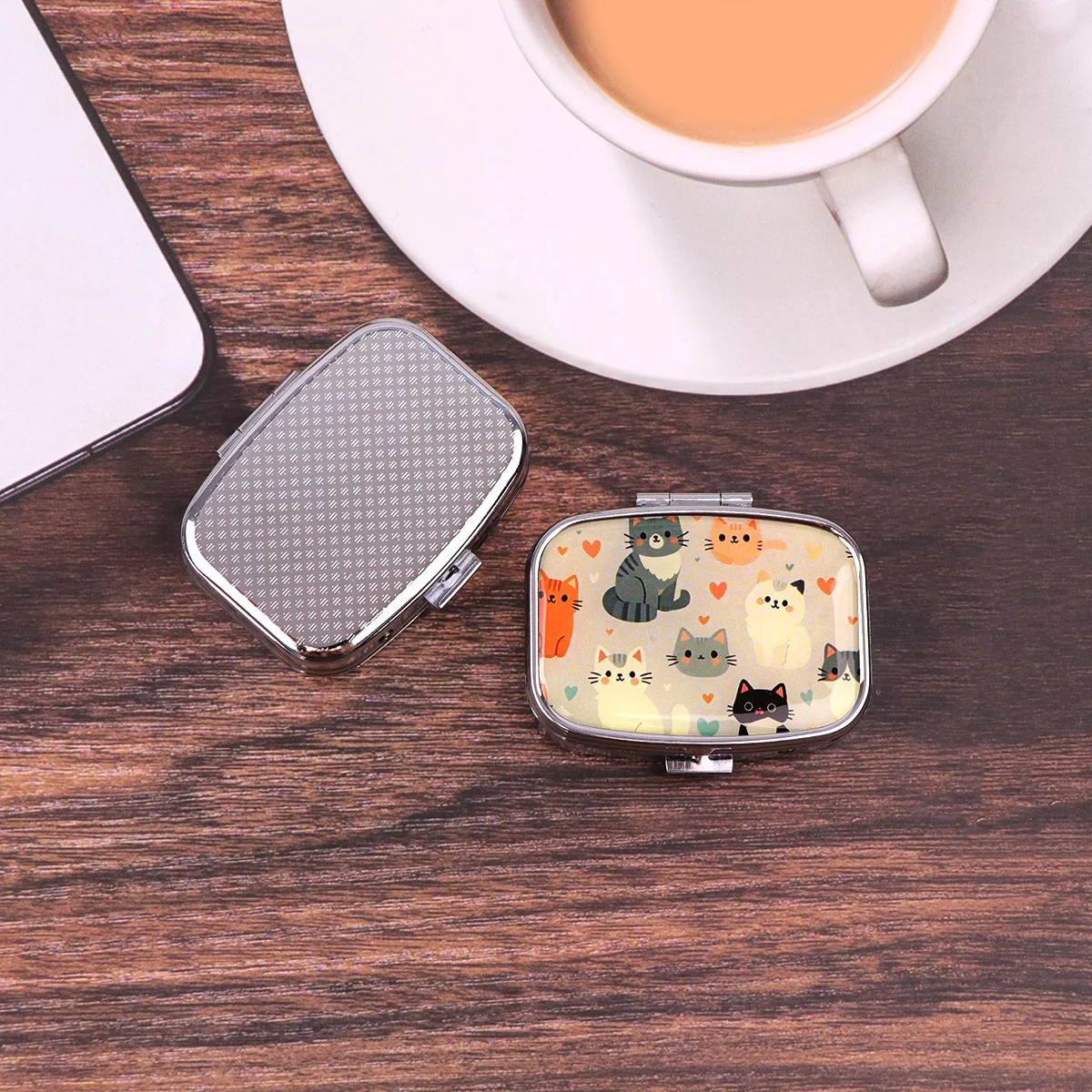 صندوق حبوب منع الحمل على شكل حيوانات كرتونية، صندوق حبوب مربع معدني مقسم للسفر، علبة أدوية محمولة، علبة حاوية حبوب صغيرة