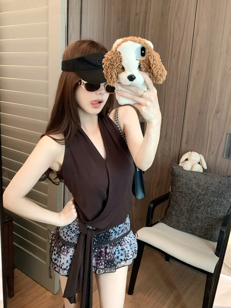 

Retro Belted V-Neck Spicy Girl Top with Leopard Print Skirt Women's Summer New Two-Piece Set Short Sleeveless Fashionable