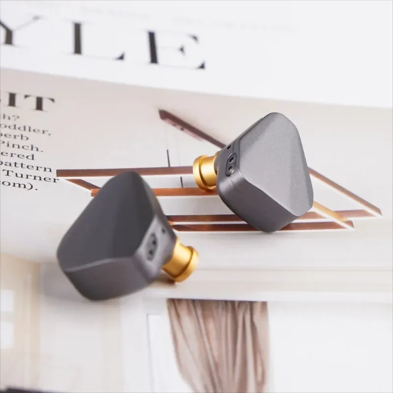 JIALAI Carat 10mm Titanium Plated HiFi Wired Earphone DLC Dynamic Vocal in Ear Music Monitor IEMs 0.78 2Pin Interface