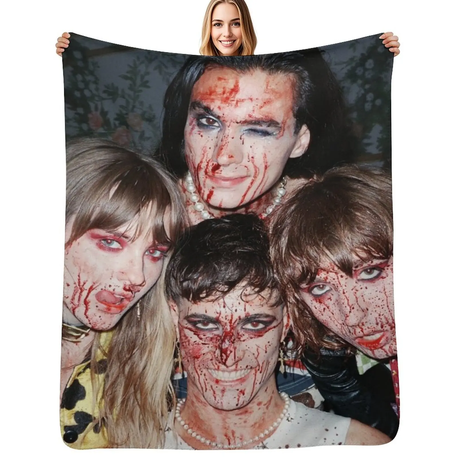 maneskin blood Throw Blanket Shaggy Furry Soft Blanket for Bedroom Living Room