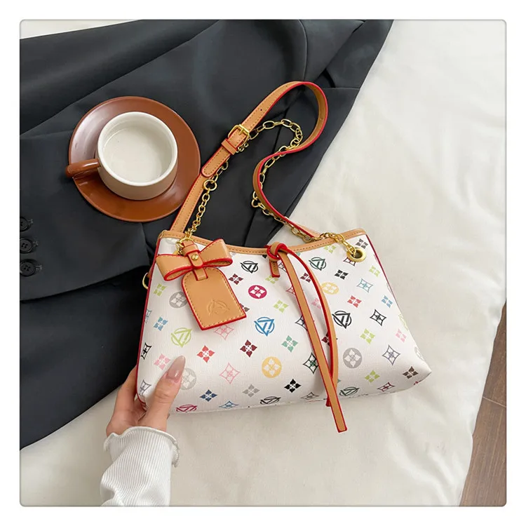 مجموعة حقائب حمل متداخلة لعام 2026، حقيبة كتف مطبوعة عتيقة مع حقيبة قابلة للفصل، حقيبة ركاب على الطراز البوتيكي للنساء #4