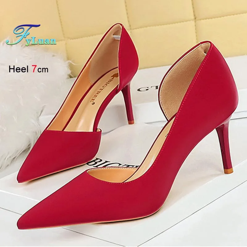 

Новые модные женские туфли-лодочки с острым носком, на шпильке, с вырезами по бокам, на высоком каблуке, весенние, для торжественных мероприятий