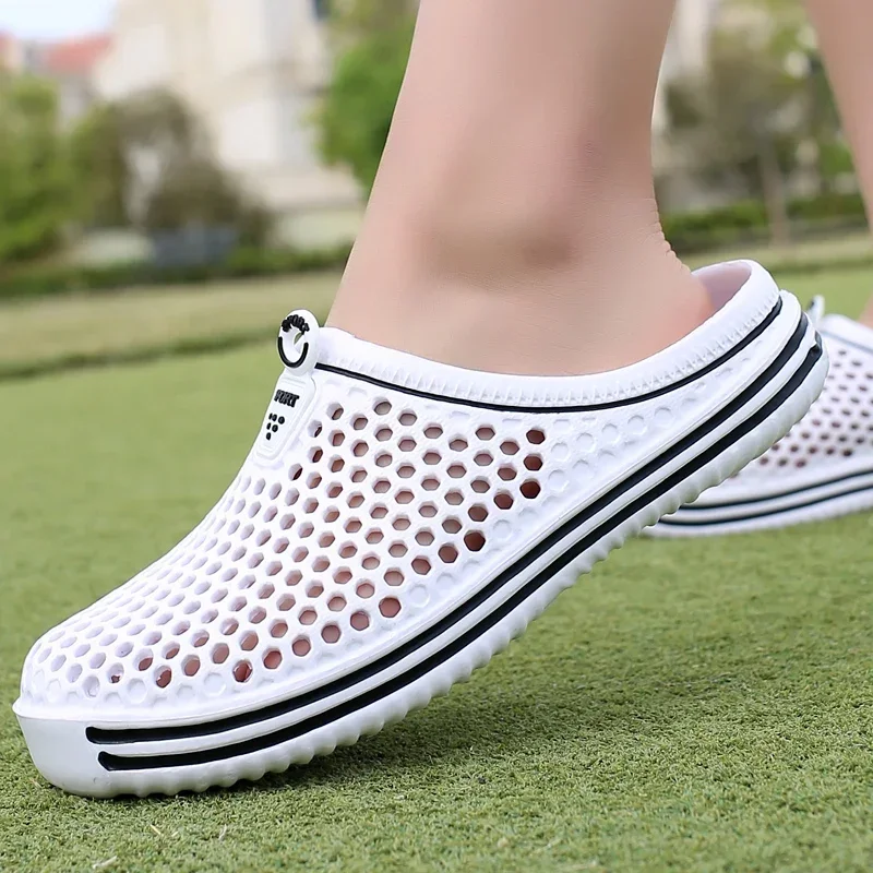 Nuevas sandalias de verano para exteriores, cómodas sandalias de piscina para hombre, zapatillas de ducha informales de tela para jardín y hogar para hombre