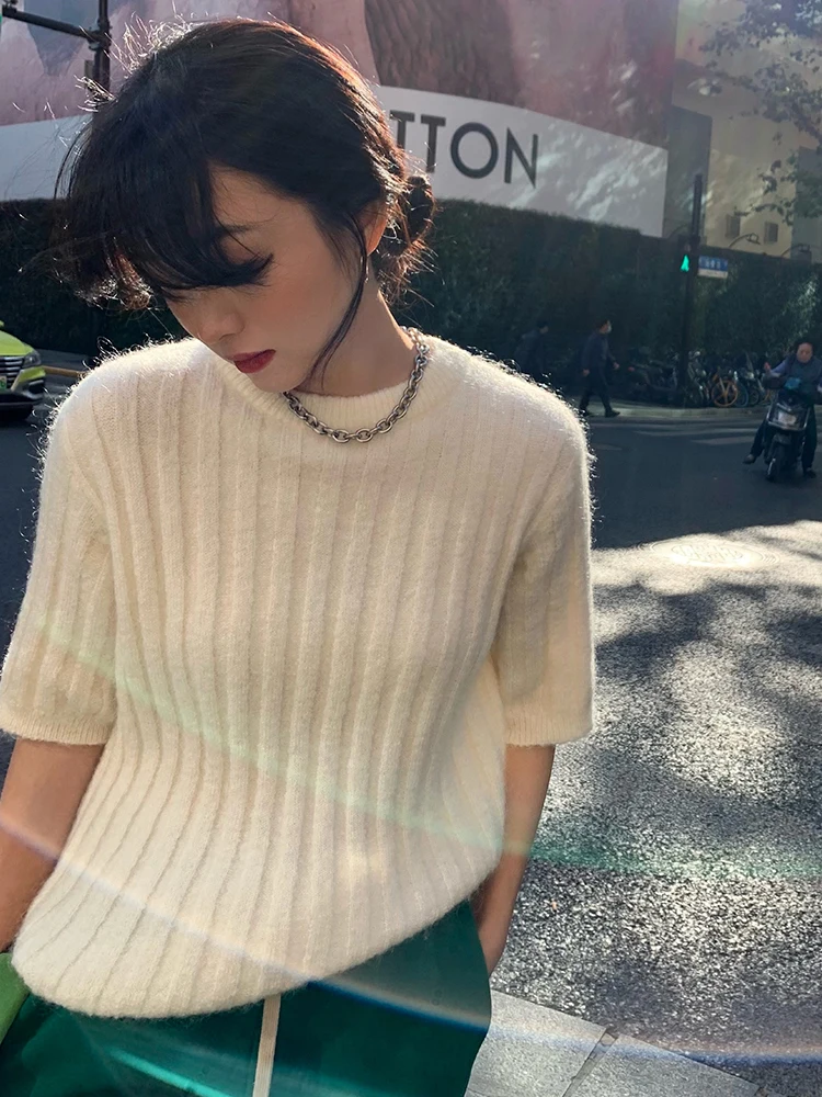 

Women's Short Sleeve Knitted round Neck Pullover Base Shirt Autumn Winter Sweater Casual Straight Cut Simple Design Commute S...