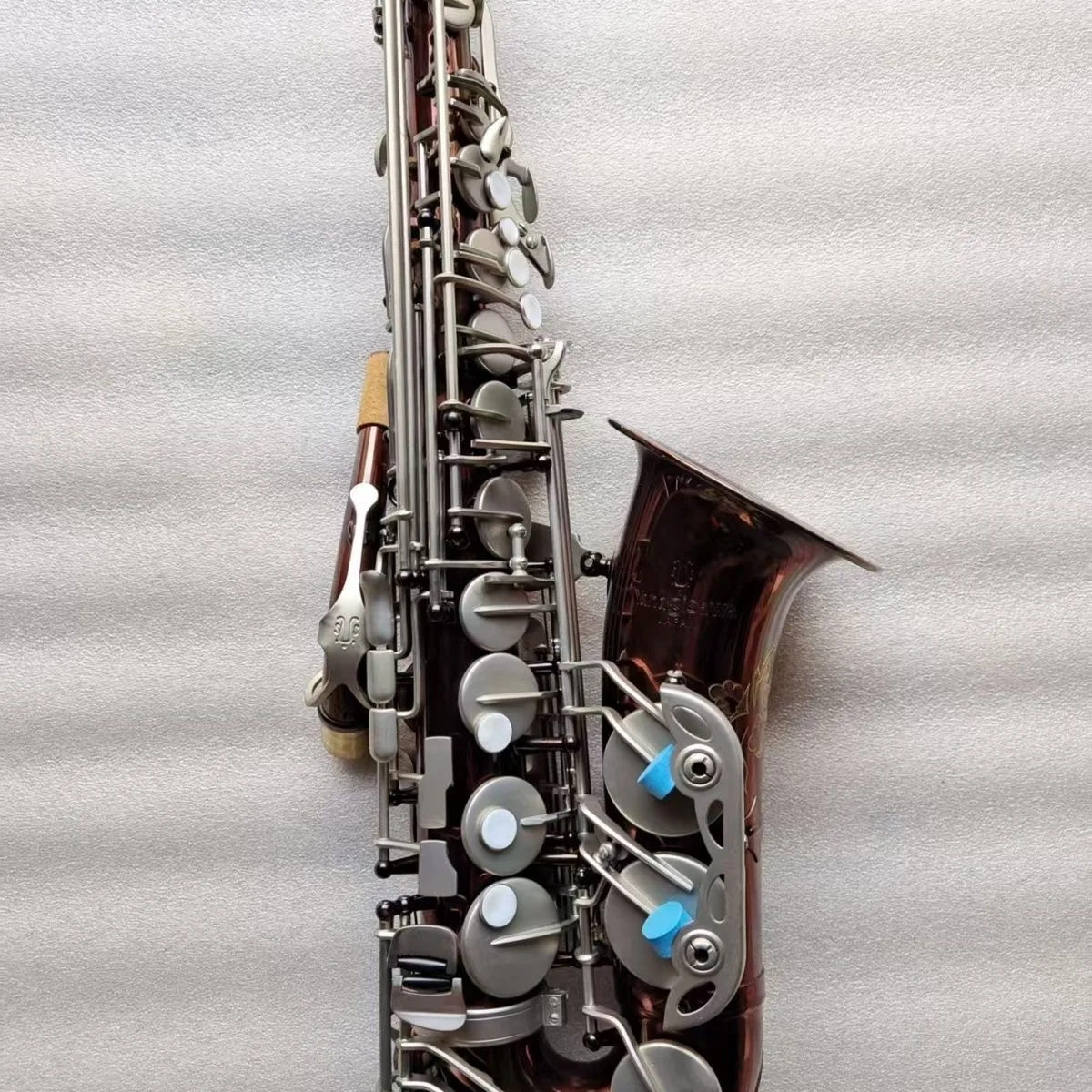 Japanese Yanagisawa high-quality bare copper tenor saxophone case, mouthpiece, and accessories all included