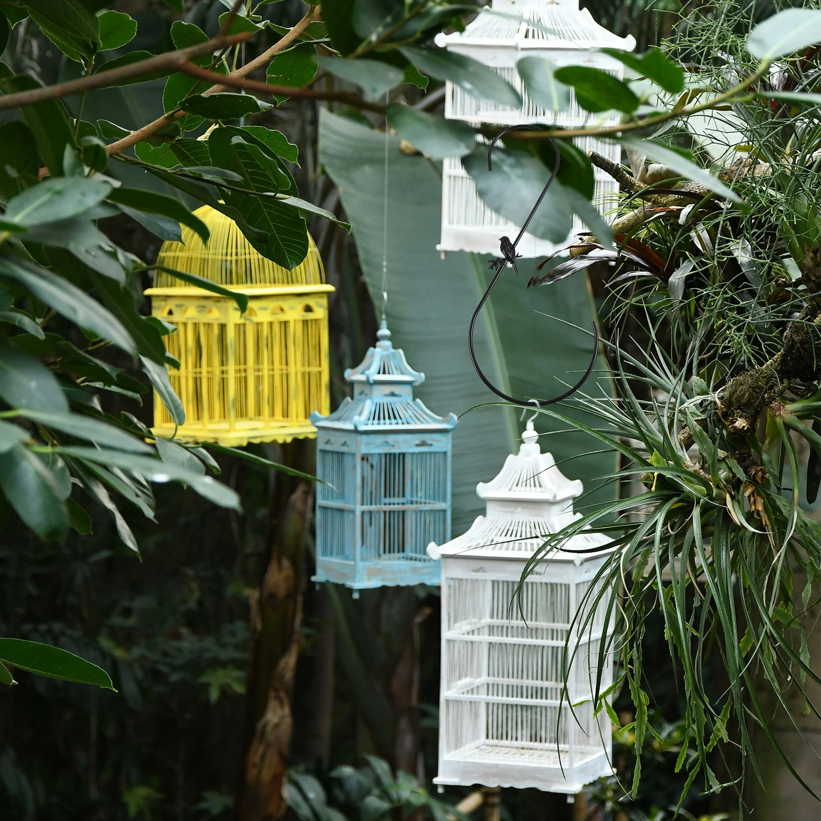 

2pcs S Hooks Feeder Hooks Hanging Plant Hanger Garden Flowers Bracket Outdoor Durability Design