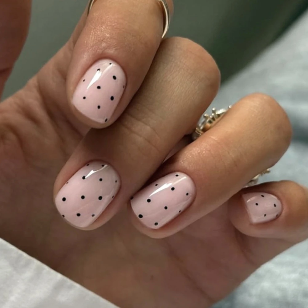 

Stylish Nude Black Round Polka Dot Short Square Nail Art Chic Wearable Fake Nails Detachable Finished False Nails Press on Nails
