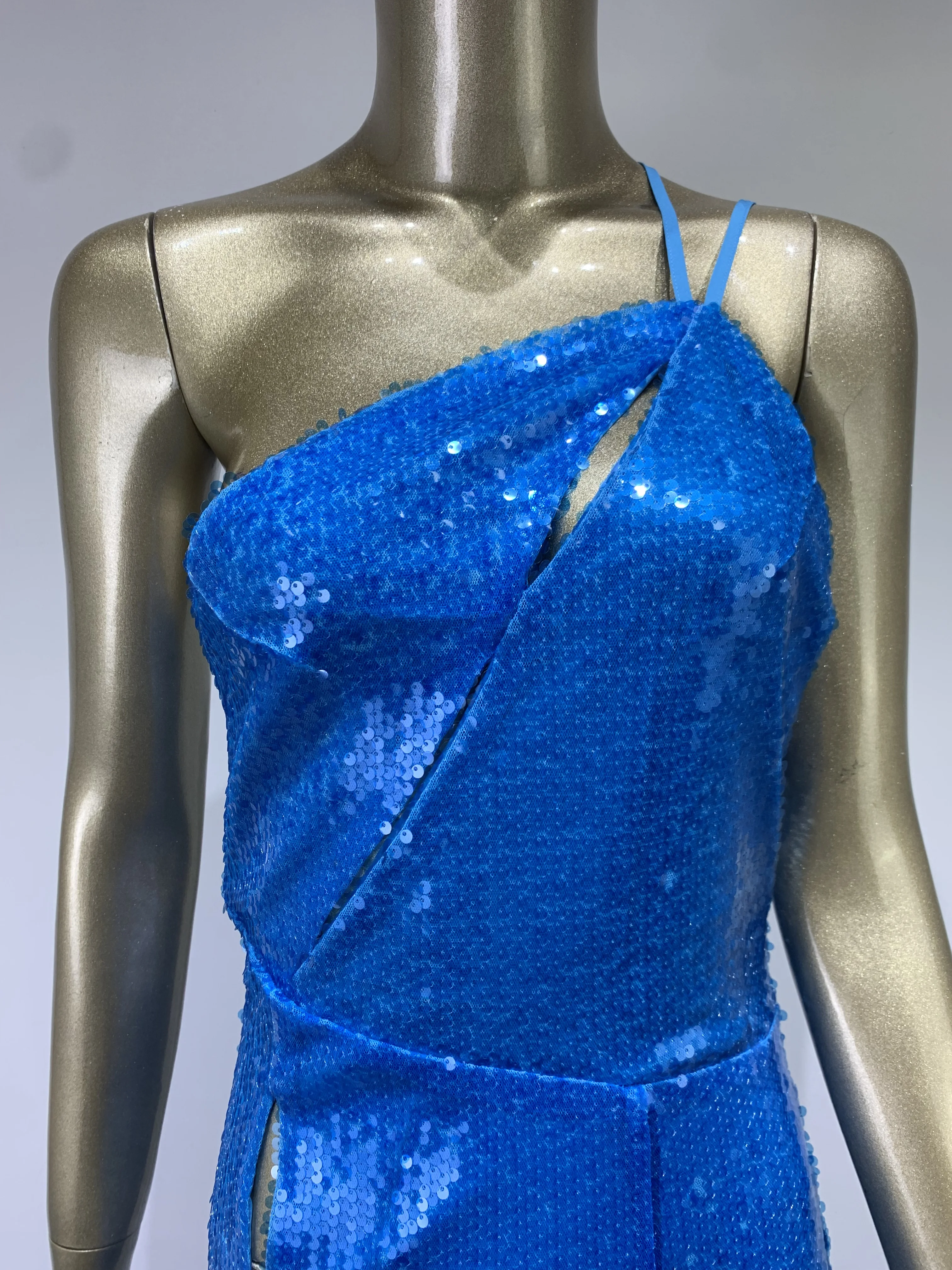 Vestido largo de lentejuelas de un hombro para mujer, traje de lujo Sexy, malla recortada, azul, Maxi, elegante, celebridad, fiesta nocturna, Club