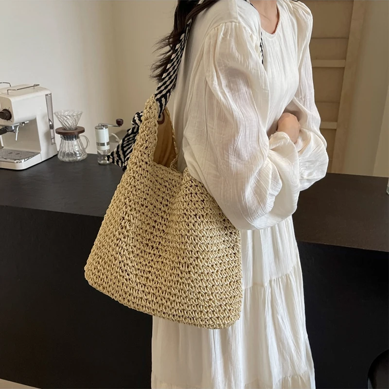 Straw Woven Straw Beach Bag Fashion Large Capacity Knot Shoulder Straps Single Shoulder Bag Tote Bag Travel