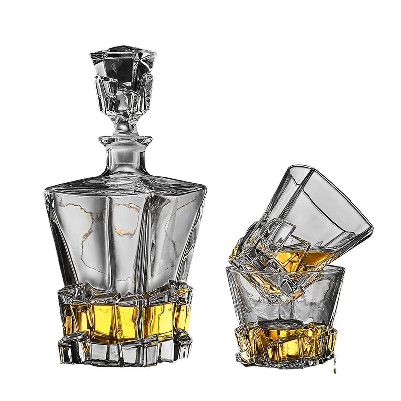 

European luxury crystal whiskey glass foreign wine cup creative foreign wine bottle with lid
