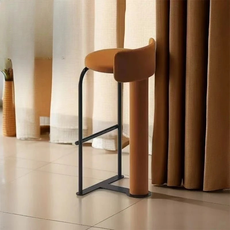 Рисунок 2 - Современный роскошный барный стул