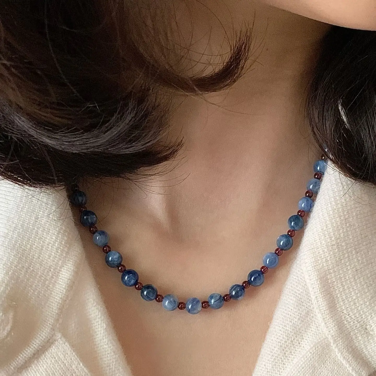 Blue Stone Beads Choker Necklace for Women Minimalist Jewelry Elegant Bracelet Accessory Fashionable and Exquisite