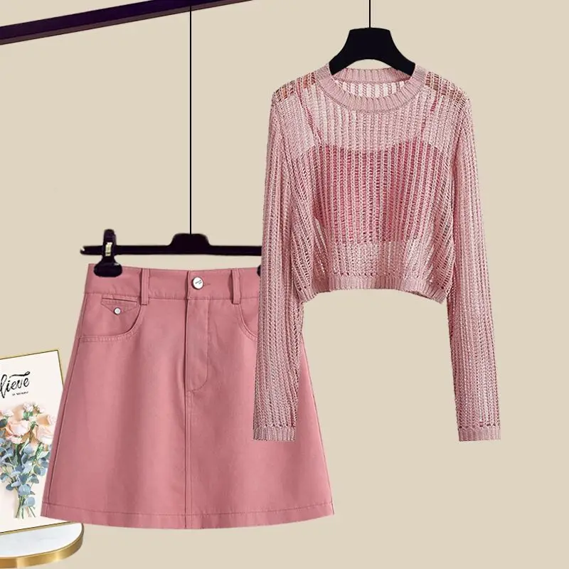 

Летний комплект больших размеров: женский топ на бретельках, короткая юбка, комплект из трех предметов, универсальный стильный модный ансамбль больших размеров для молодых женщин.