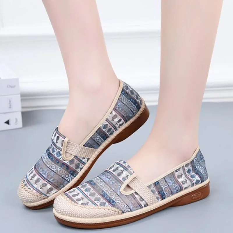 

Модные мягкие слипоны 2023 года для женщин. Дизайнерская роскошная прогулочная стильная дешевая новая корейская повседневная женская обувь Y2k 39.