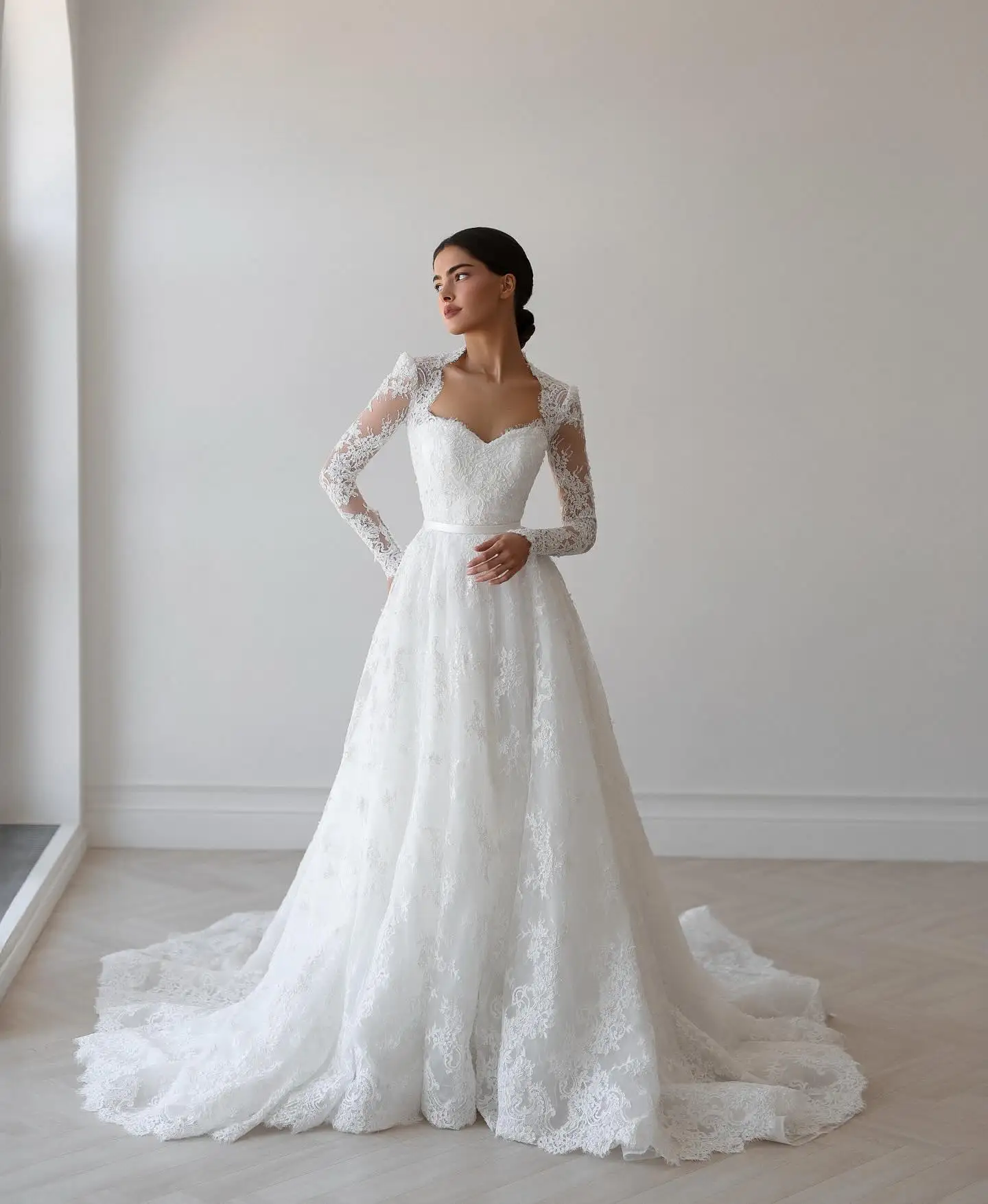 شارون سعيد فاخر الدانتيل الأبيض الحبيب الكرة ثوب الزفاف فستان طويل الأكمام للنساء فساتين العروس الحفلات 2025 SW531 مخصص