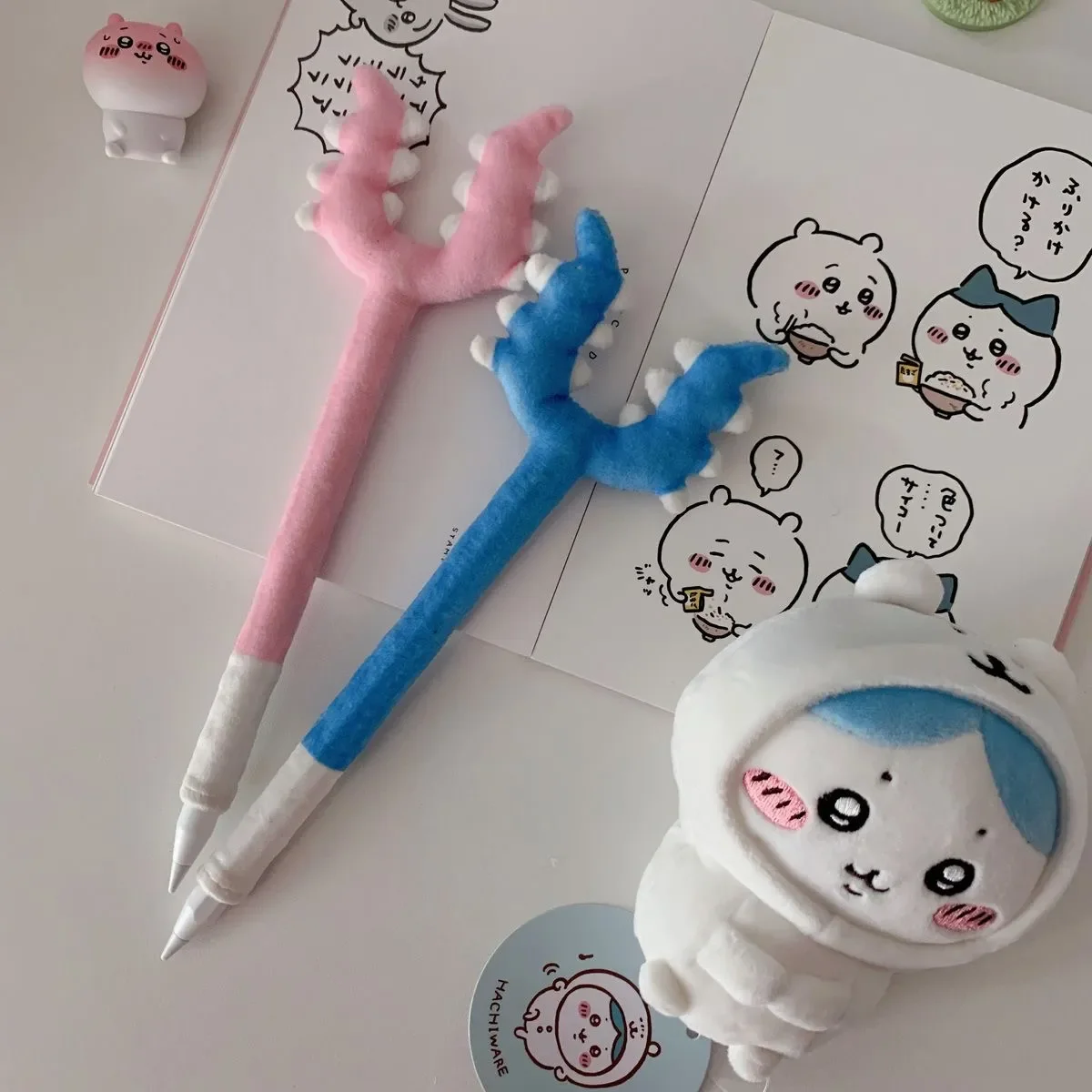 

ちいかわ ハチワレ Plush Pen Holder Crusade Stick Japanese Anime Peripheral Toy Lovely Hachiware Usagi Magic Wand Gift for Child Friends