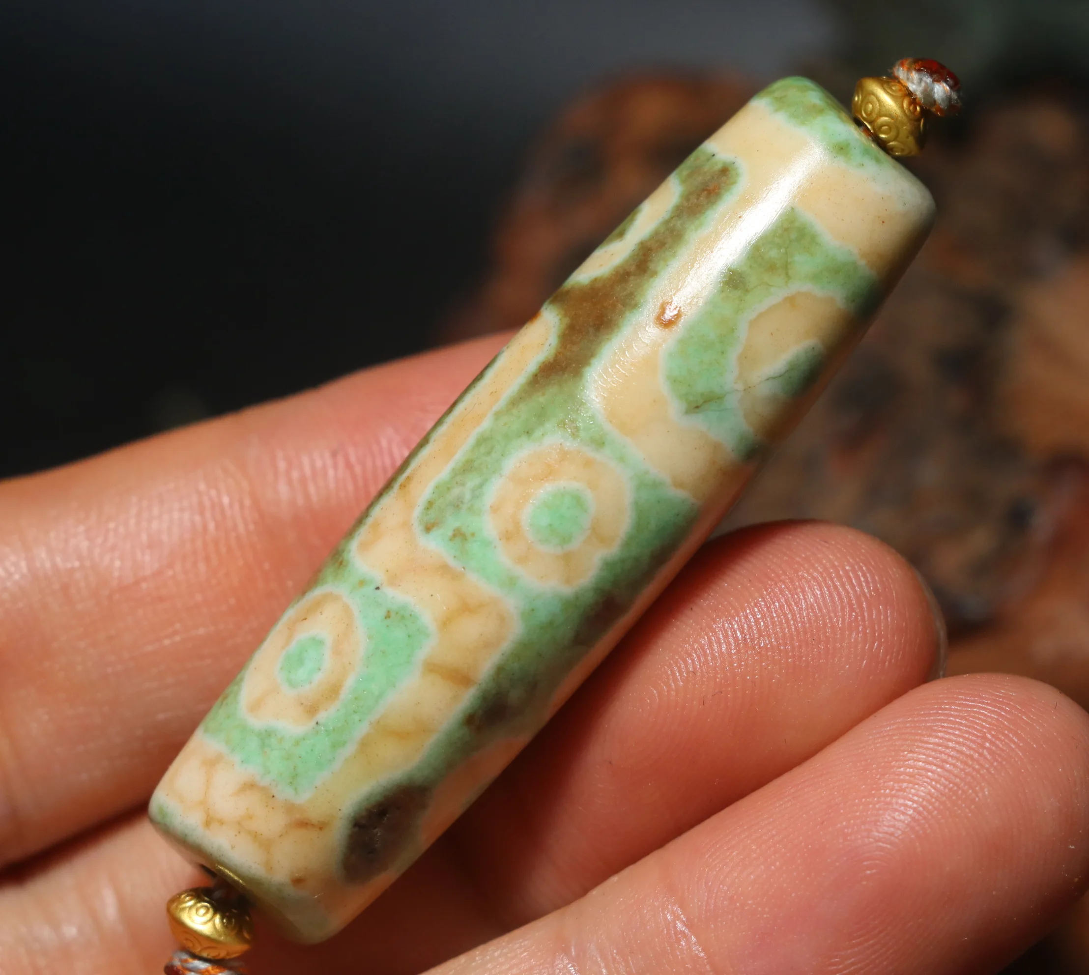 

Unique Energy Tibetan Top Old Agate Green Color Fold Line 9 Eyed King dZi Bead Pendant $$$ UPD22
