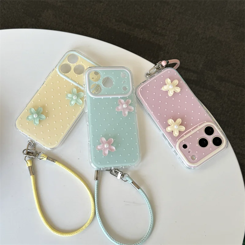 

Cute Pastel Polka Dot Phone Case with 3D Pearl Flower Matching Wrist Strap For iPhone 15 16 17 Pro Max Clear Frame Shockproof C