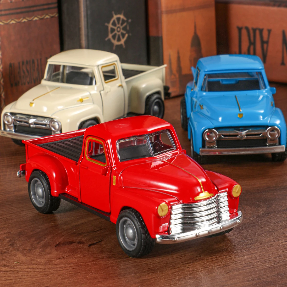 1:43 Classic Vintage Pickup Truck Model Pull-Back Toy Car with Opening Doors, Realistic Detail Design, Collectible, Classic Car