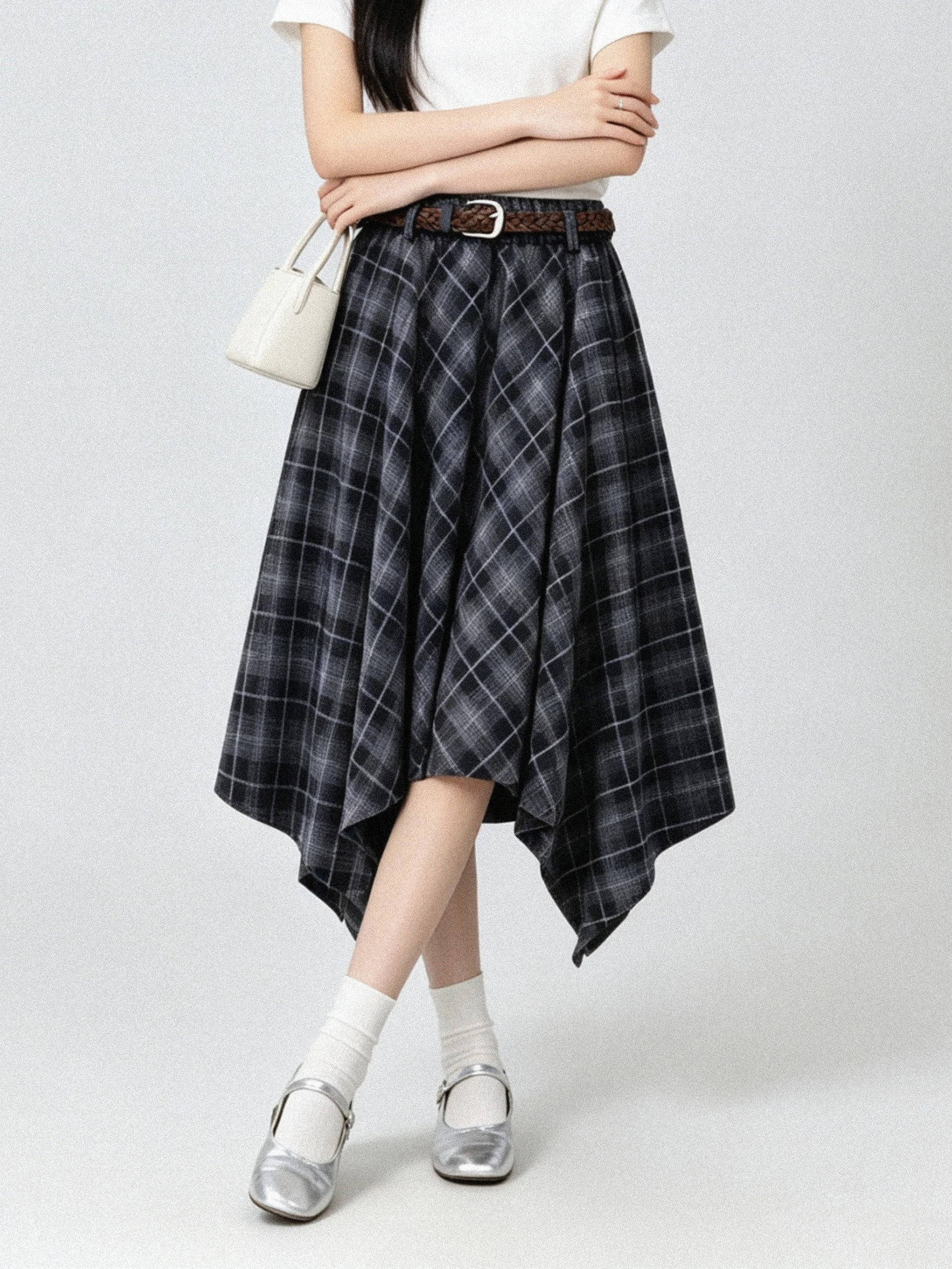 2026 New High Waist Midi Plaid Woolen Skirt Korean Style Pear Shape Slimming Asymmetrical Hem Commute Skin-friendly Breathable