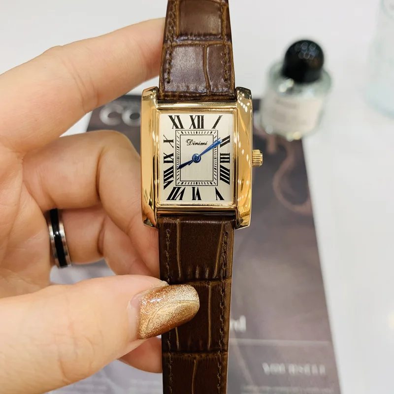 Dinimi Women Quartz Watch Rectangle Square Dial Watches Ladies Luxury Roman Numeral Numbers Wristwatch Classic Style White Clock