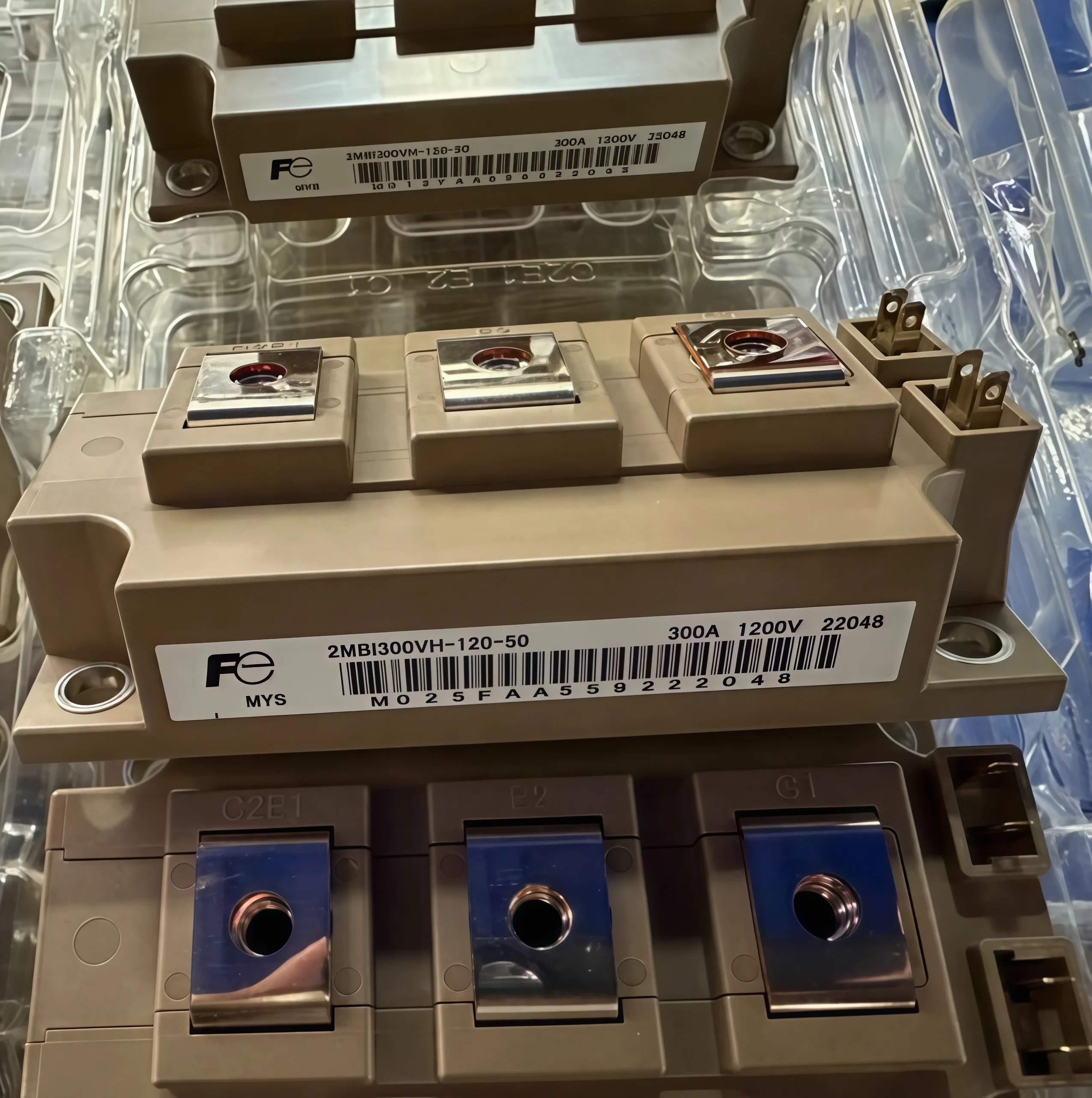 

IGBT module 2MBI200VH-120 2MBI300VH-120 2MBI450VH-120-50 brand new original in stock!