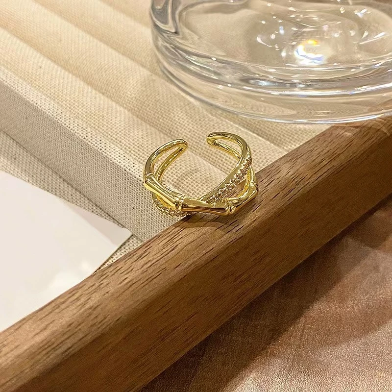 

2025 Europe and the United States selling high-grade pearl micro-inlaid sweet cool open ring women exquisite fashion gift