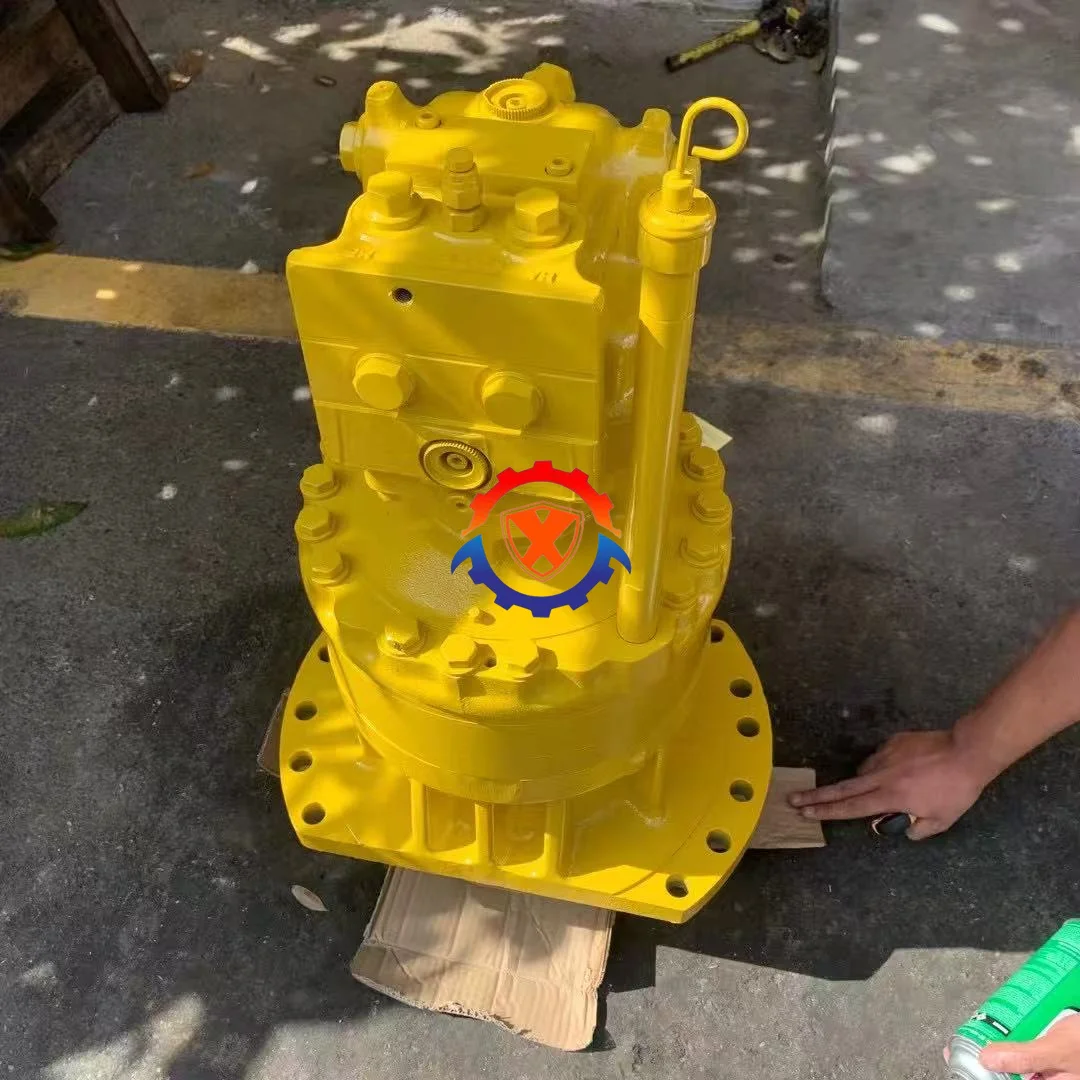 6D102 Engine Swing Motor Assembly With Gearbox For PCS200-6 Excavator