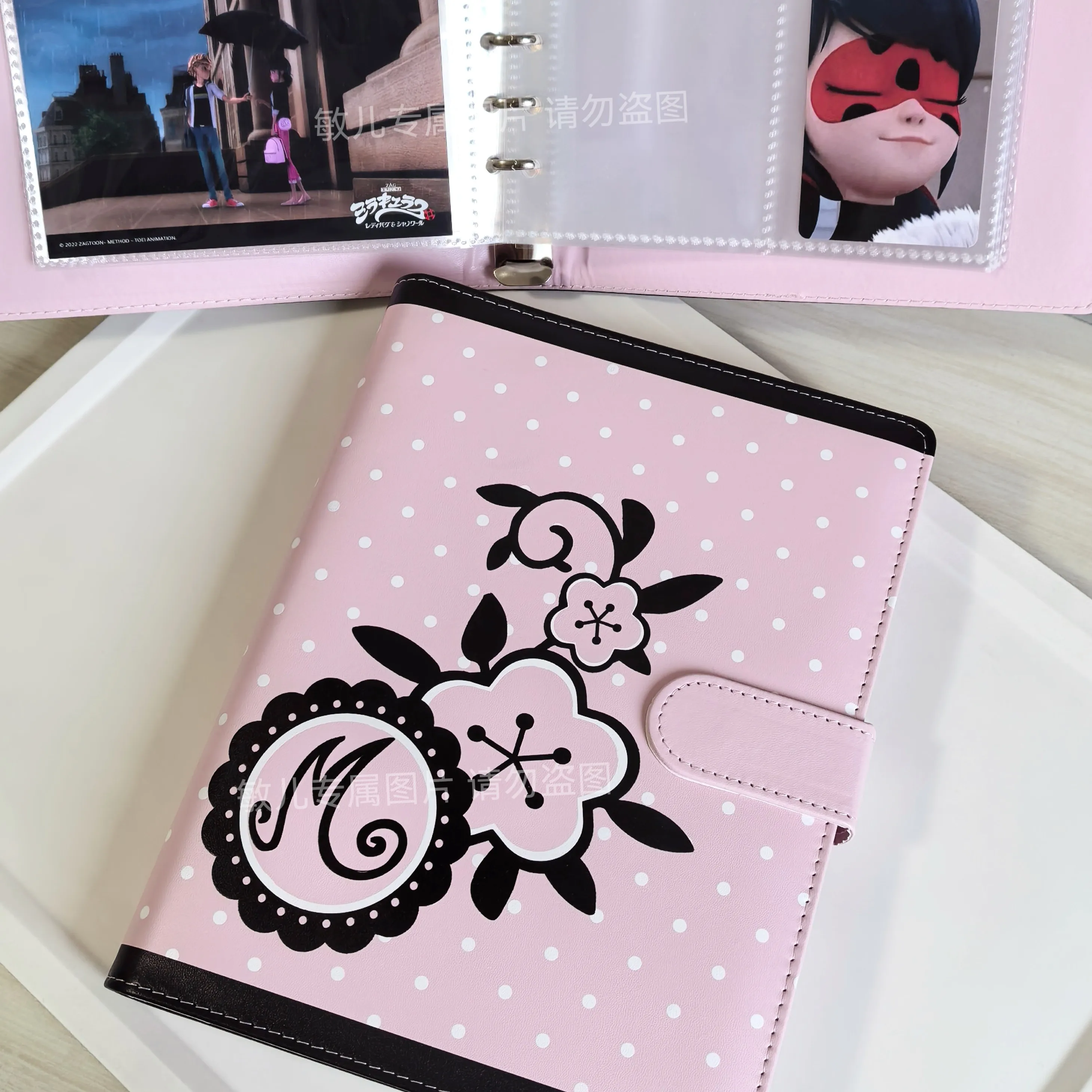 

Альбом для карточек формата А5 из искусственной кожи с принтом, на кольцах, с 20 страницами для карточек 3/5 дюйма, серия Marina Ladybug