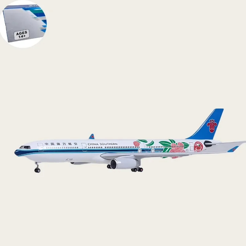 

1:135 Scale 47 Cm A330 Air China Southern Airlines Model With Lights And Bottom Wheel Die-cast Collection Home Decor Display