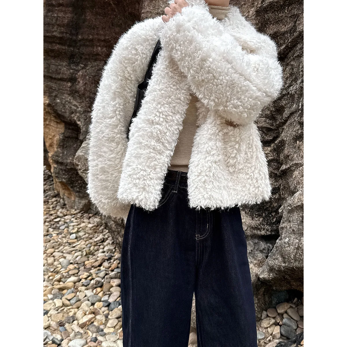 Lamb Fur White Shearling Jacket Women's Autumn Winter 2024 Short Lapel Plush Jacket Thickness