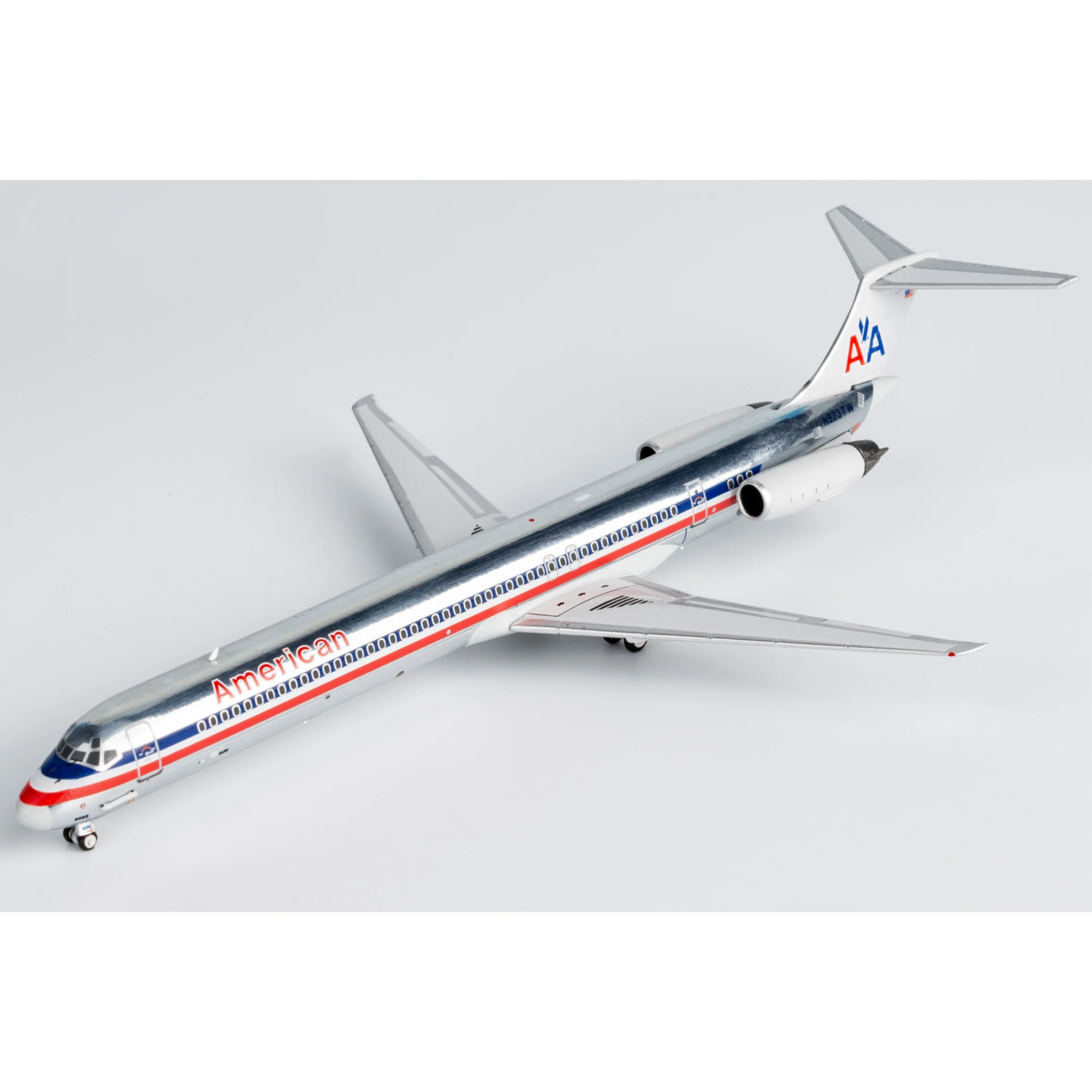 1: 400 NG 83006 US MD-82 نموذج طائرة N923TW سبيكة نموذج طائرة #1