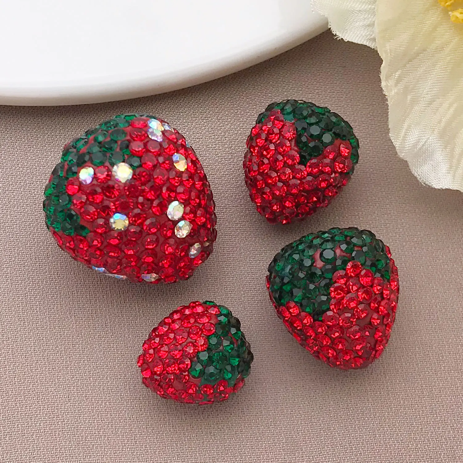 2/4pcs Clay Red Full Diamond Three-Dimensional Strawberry Pendant Accessories For DIY  Charms Keychain Necklace Handmade Jewelry - view 3