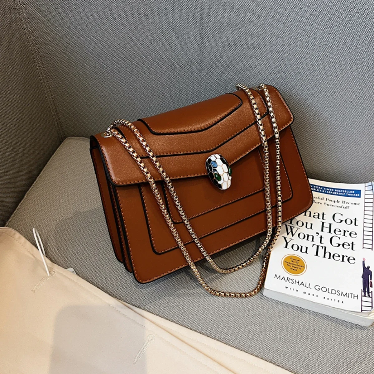 

Layered Quilted Crossbody Bag for Women Lightweight PU Leather Magnetic Snap Adjustable Strap Shoulder Bag for Daily Commute