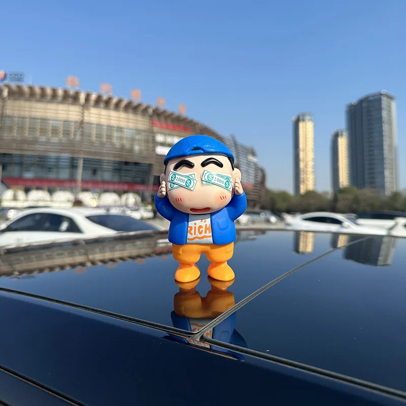 Anime crayon shin-chan q versão postura de pé figura de ação pvc modelo brinquedos boneca carro ornamento decoração presentes colecionáveis