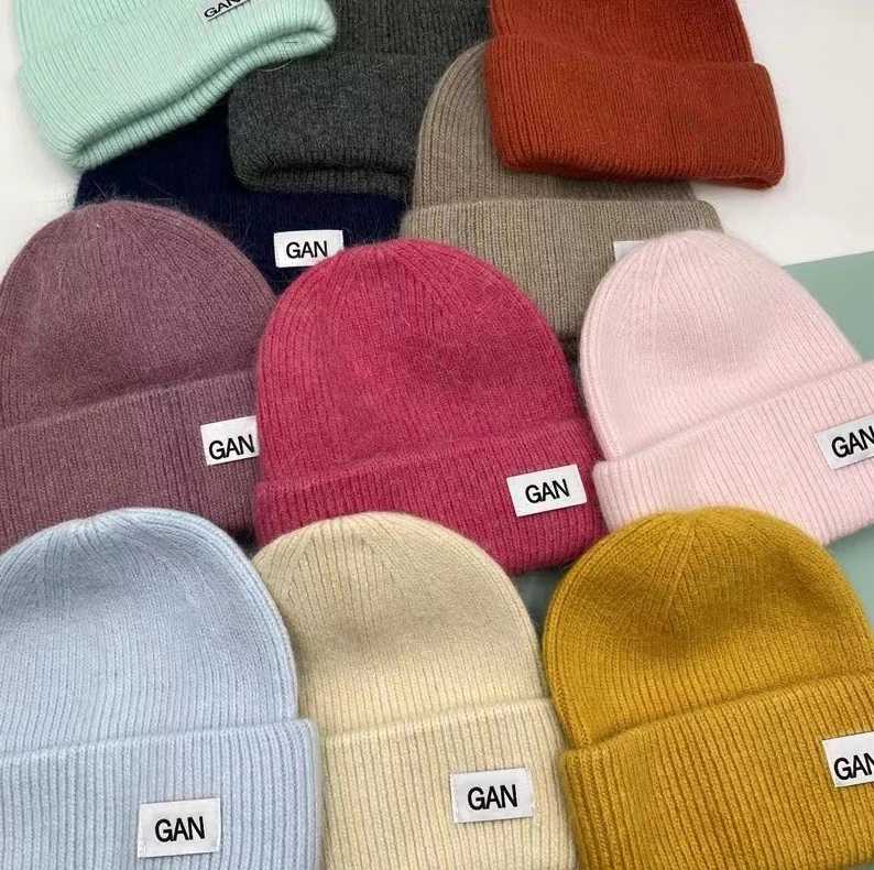 2025 Gan Winter Beanie Couple Letter Cloth Knit Soft Triple Fold Thick Warm Hat Outdoor Sport Cold Cap Ins Popular Colors Hat