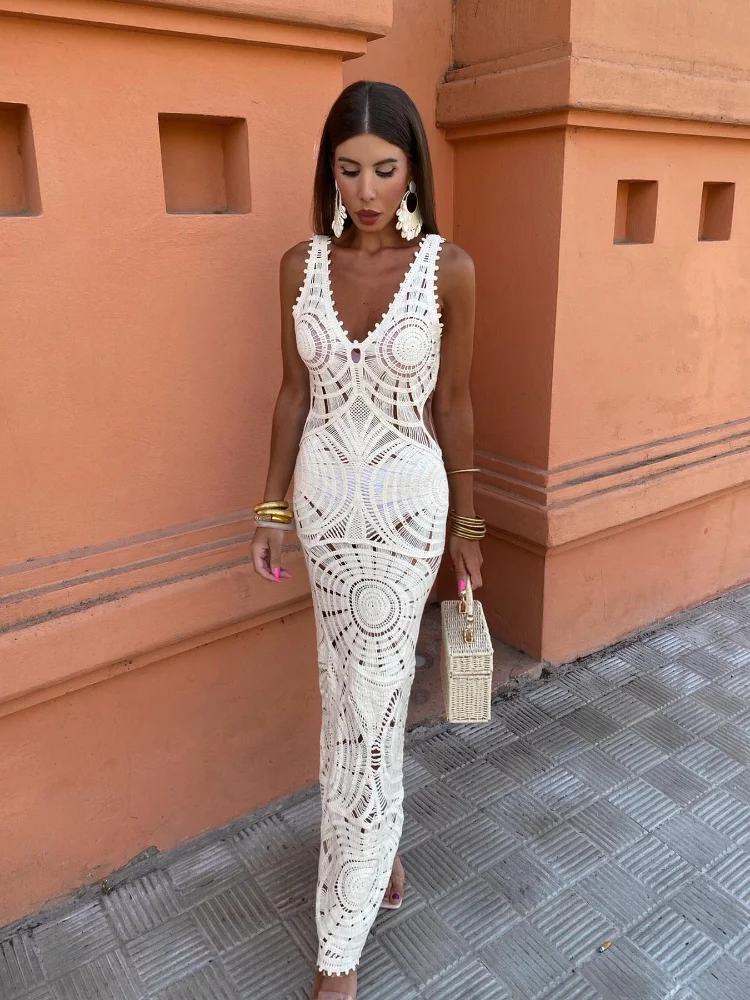 White Knitted Hollow V-neck Long Dress Sexy Sleeveless Backless Robes Longues Female Summer Skinny Elegant Party Beachwear