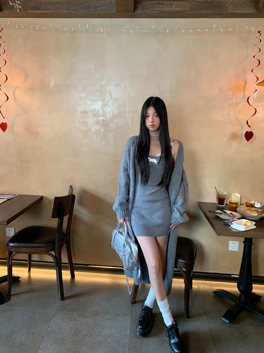 เสื้อคาร์ดิแกนถักนิตติ้งสีแดงสำหรับผู้หญิง ดีไซน์ทันสมัย สไตล์ลำลอง เหมาะสำหรับใส่ไปทำงาน